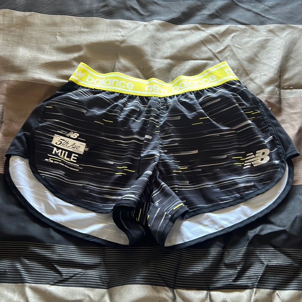 New balance shorts size S
